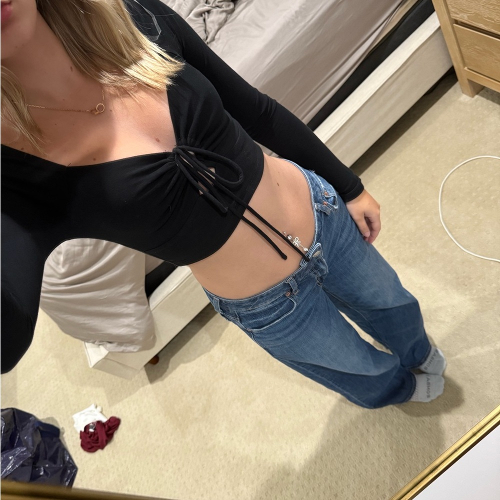 Black Long Sleeve Crop Top